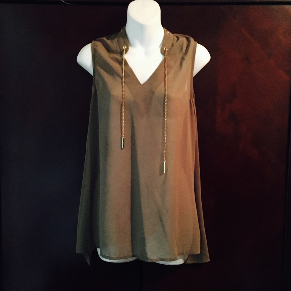 NWOT Military green sleeveless gold chain Blouse